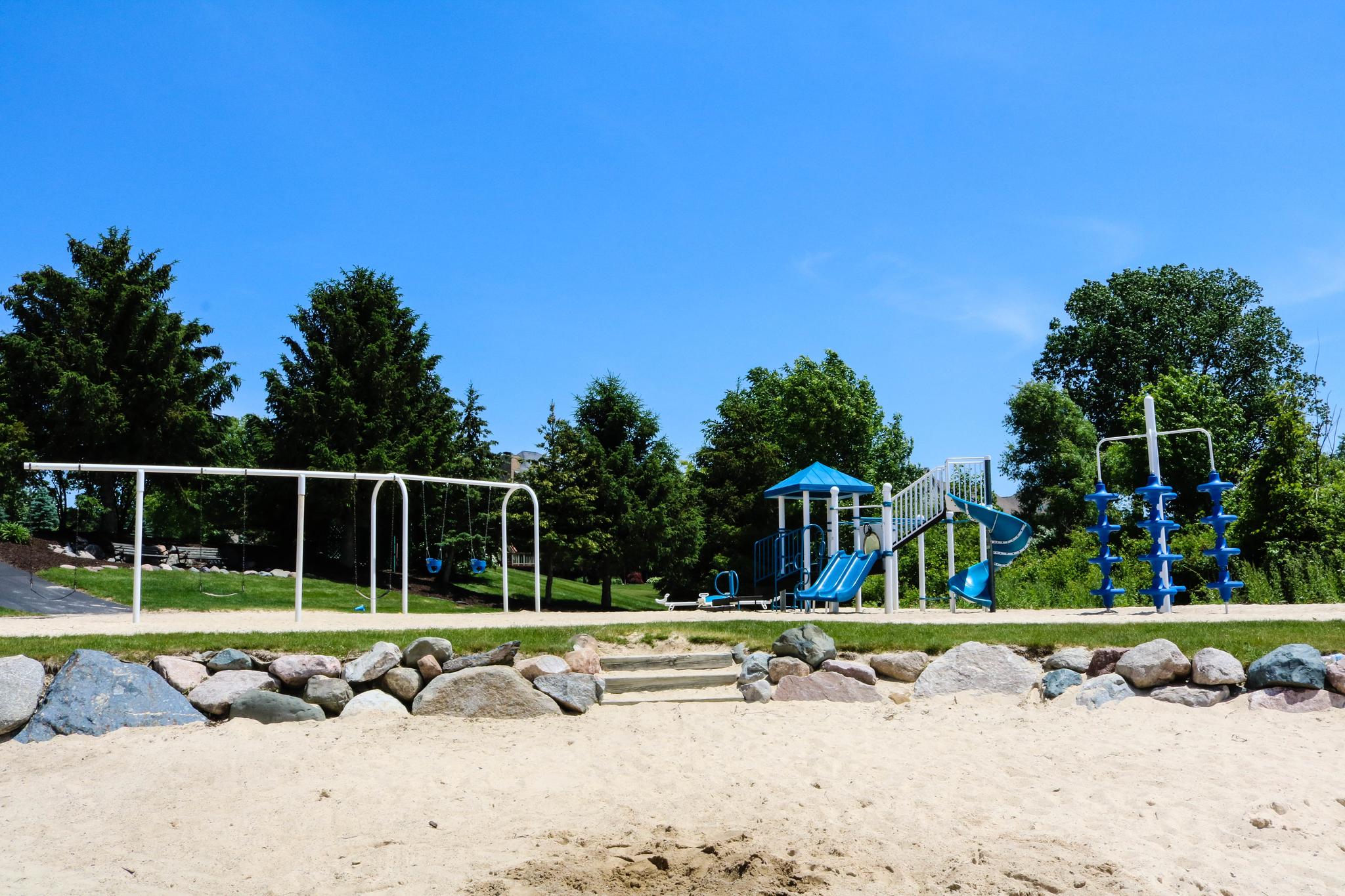 Kids Playground Lakeshore Pointe