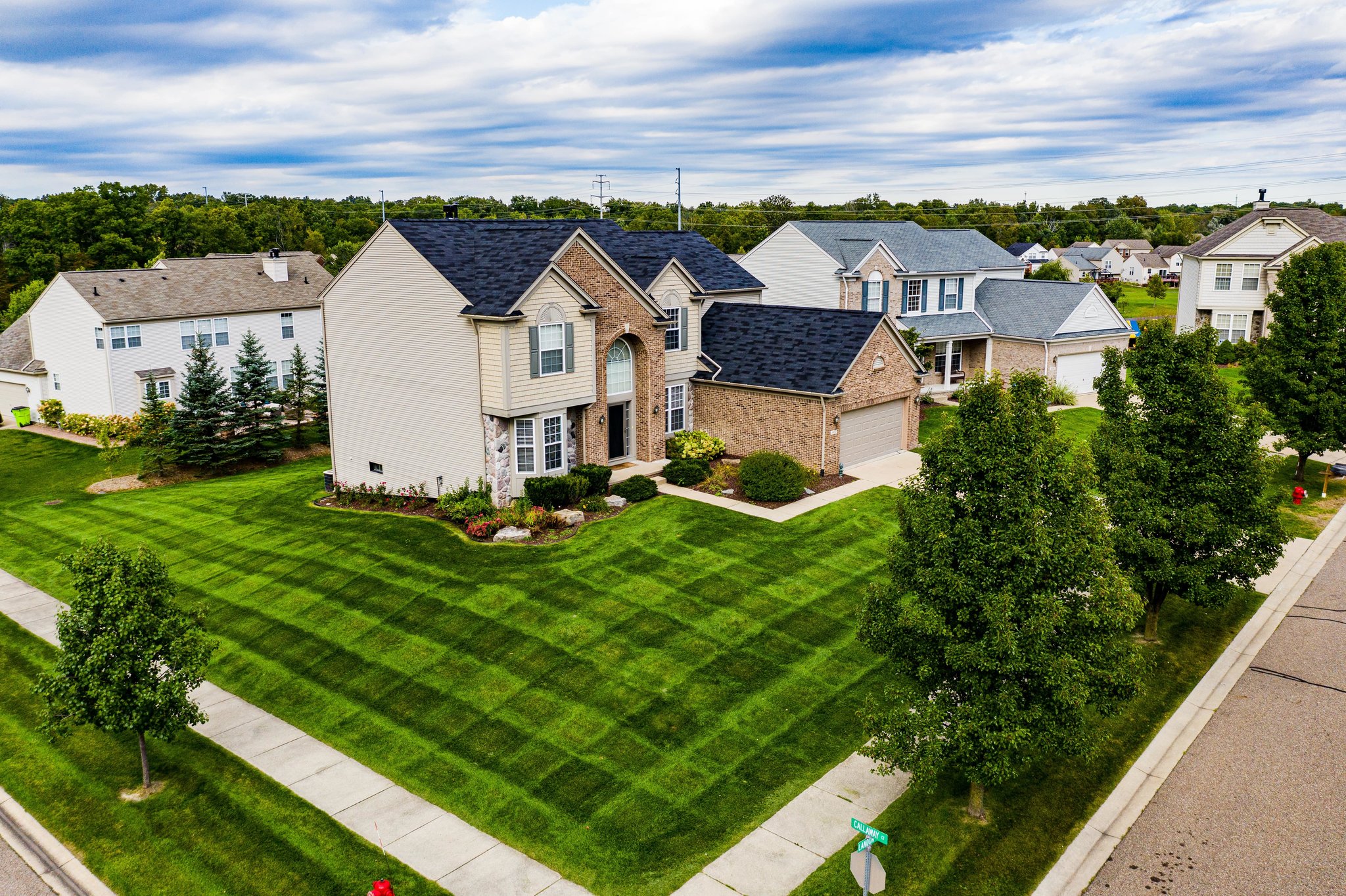 Family Home With A Large Yard In Howell Michigan